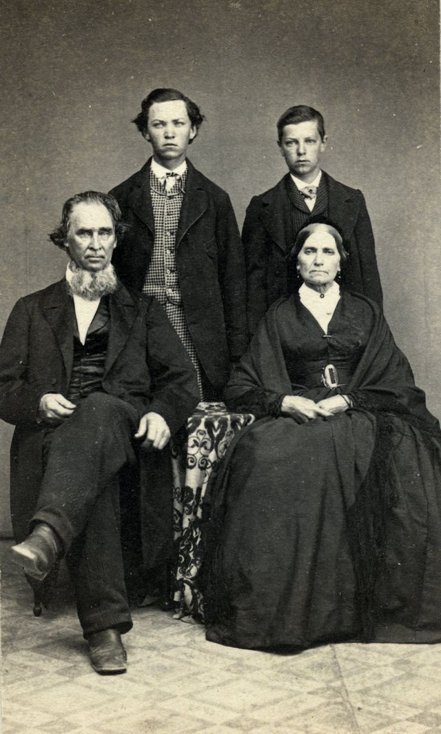 40 portraits de famille du milieu du 19ème siècle 40 portraits de famille du milieu du 19eme siecle 22 40-portraits-de-famille-du-milieu-du-19eme-siecle-22