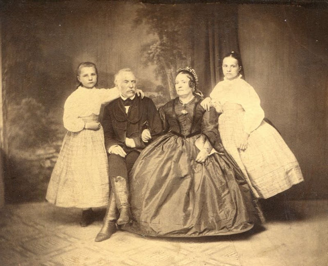 40 portraits de famille du milieu du 19ème siècle 40 portraits de famille du milieu du 19eme siecle 24 40-portraits-de-famille-du-milieu-du-19eme-siecle-24