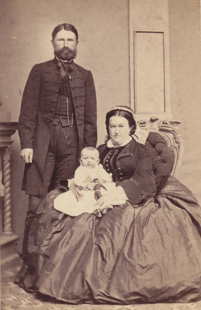 40 portraits de famille du milieu du 19ème siècle 40 portraits de famille du milieu du 19eme siecle 25 40-portraits-de-famille-du-milieu-du-19eme-siecle-25