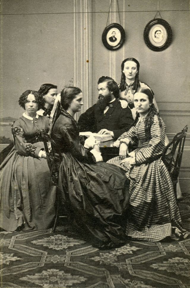 40 portraits de famille du milieu du 19ème siècle 40 portraits de famille du milieu du 19eme siecle 26 40-portraits-de-famille-du-milieu-du-19eme-siecle-26