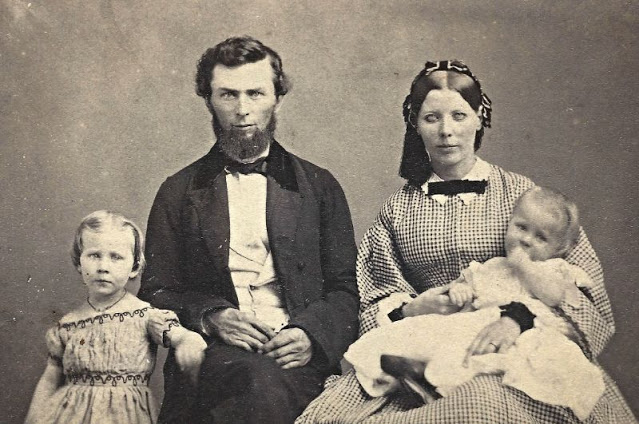 40 portraits de famille du milieu du 19ème siècle 40 portraits de famille du milieu du 19eme siecle 28 40-portraits-de-famille-du-milieu-du-19eme-siecle-28