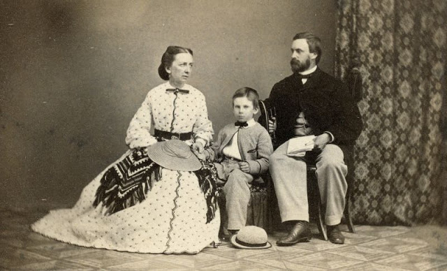 40 portraits de famille du milieu du 19ème siècle 40 portraits de famille du milieu du 19eme siecle 30 40-portraits-de-famille-du-milieu-du-19eme-siecle-30