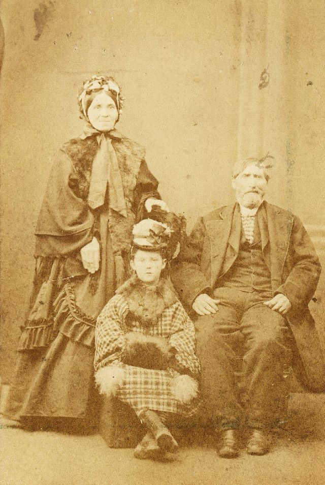 40 portraits de famille du milieu du 19ème siècle 40 portraits de famille du milieu du 19eme siecle 6 40-portraits-de-famille-du-milieu-du-19eme-siecle-6