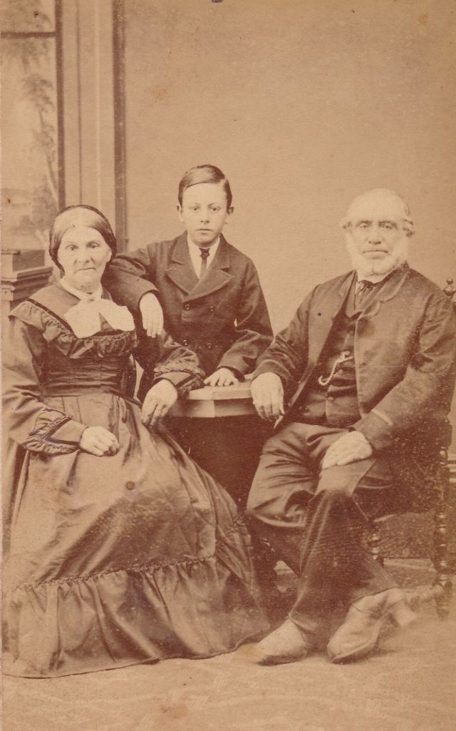 40 portraits de famille du milieu du 19ème siècle 40 portraits de famille du milieu du 19eme siecle 8 40-portraits-de-famille-du-milieu-du-19eme-siecle-8