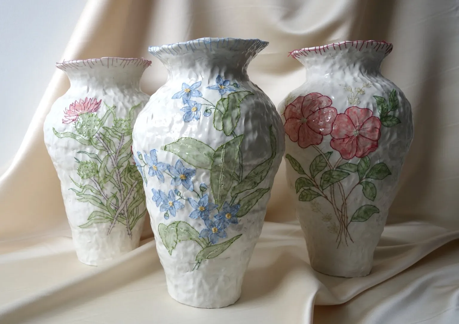 De nouveaux vases melanges de ceramique et de points de croix vase brode caroline harrius 2 De nouveaux vases melanges de ceramique et de points de croix vase brode caroline harrius 2