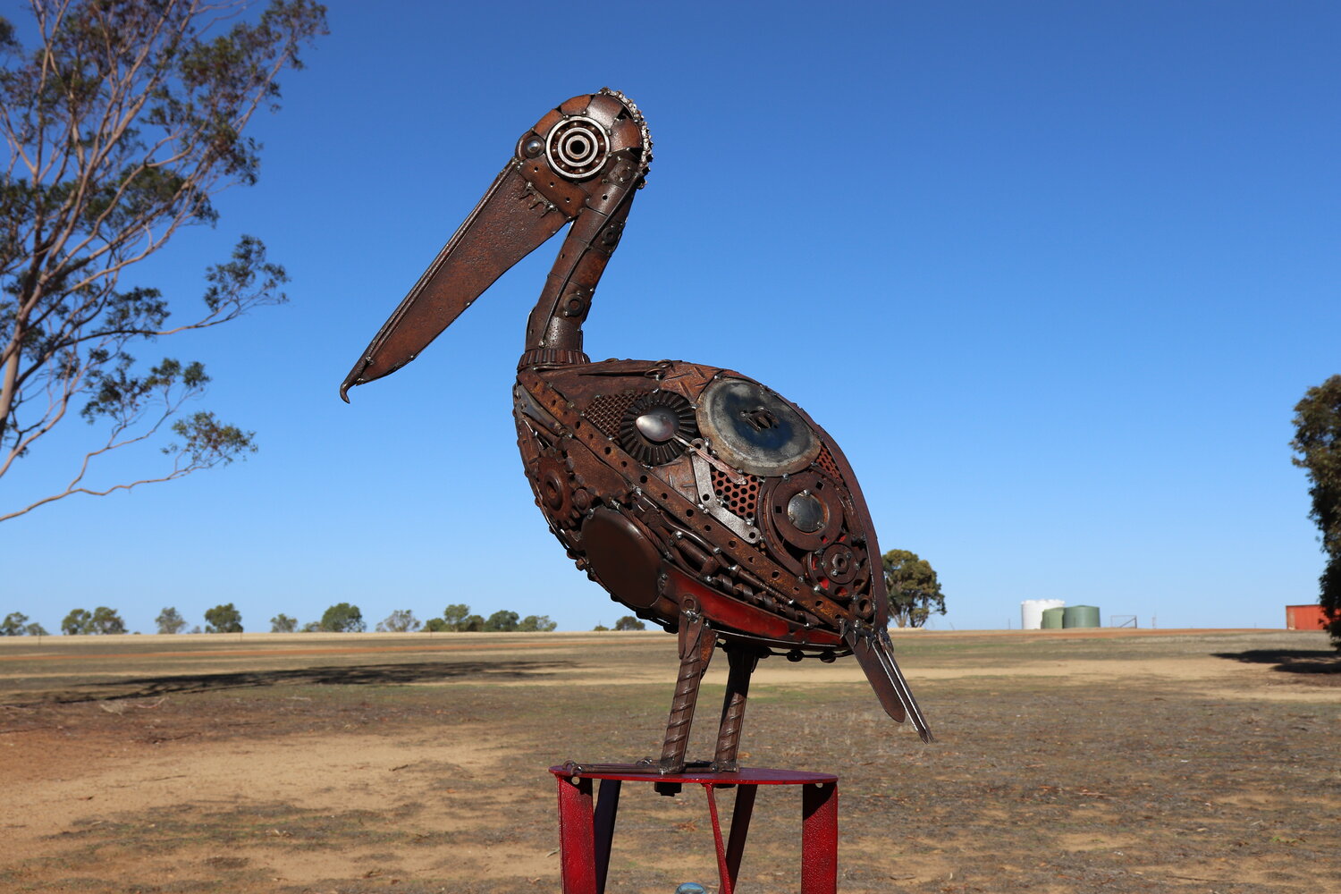 De nouvelles magnifiques sculptures en recyclage de ferraille par Jordan Sprigg De nouvelles sculptures en recyclage de ferraille de Jordan Sprigg 4 pelican De-nouvelles-sculptures-en-recyclage-de-ferraille-de-Jordan-Sprigg-4-pelican