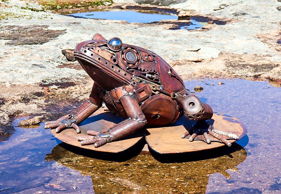 De nouvelles magnifiques sculptures en recyclage de ferraille par Jordan Sprigg De nouvelles sculptures en recyclage de ferraille de Jordan Sprigg 5 grenouille De-nouvelles-sculptures-en-recyclage-de-ferraille-de-Jordan-Sprigg-5-grenouille