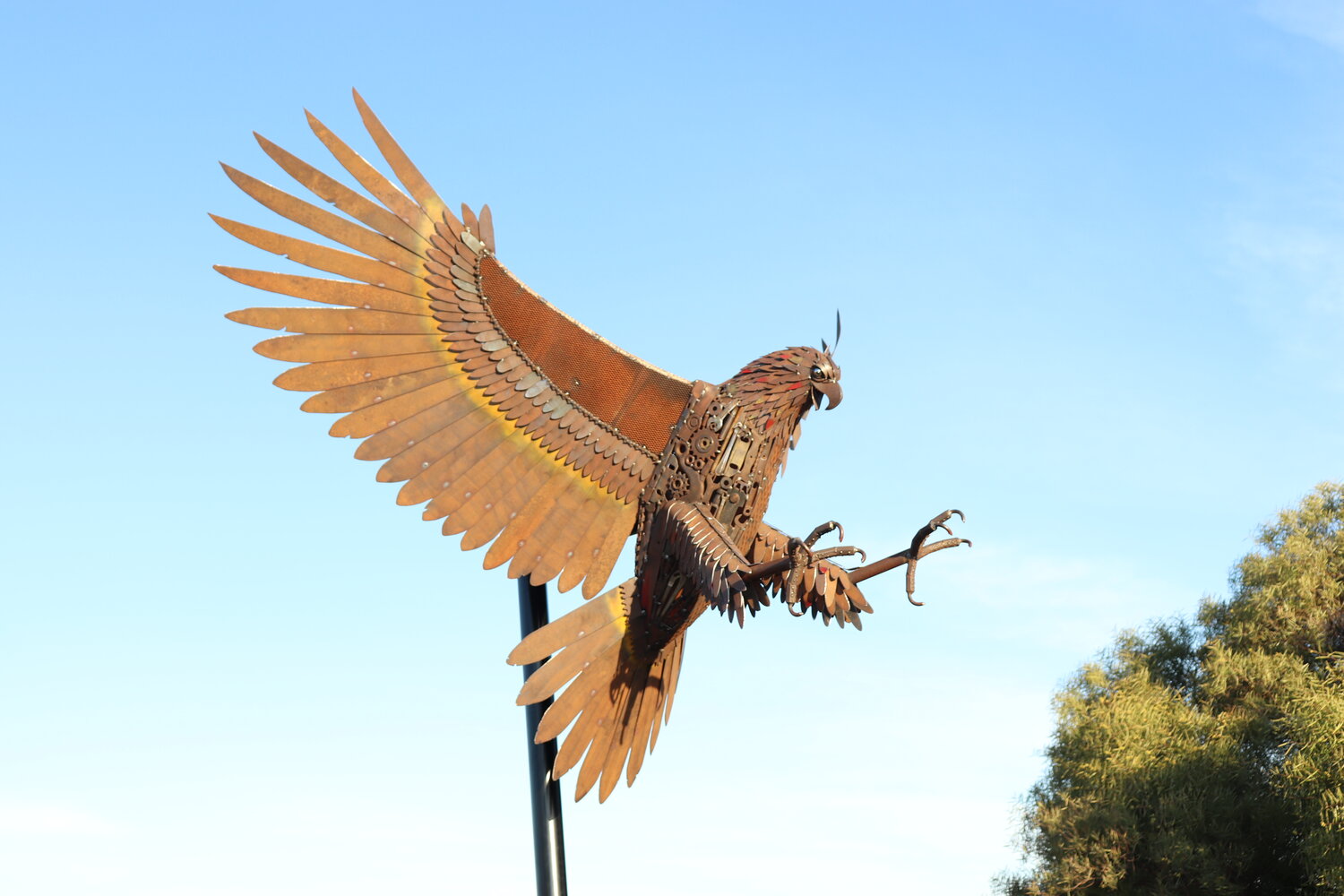 De nouvelles magnifiques sculptures en recyclage de ferraille par Jordan Sprigg De nouvelles sculptures en recyclage de ferraille de Jordan Sprigg 7 aigle De-nouvelles-sculptures-en-recyclage-de-ferraille-de-Jordan-Sprigg-7-aigle