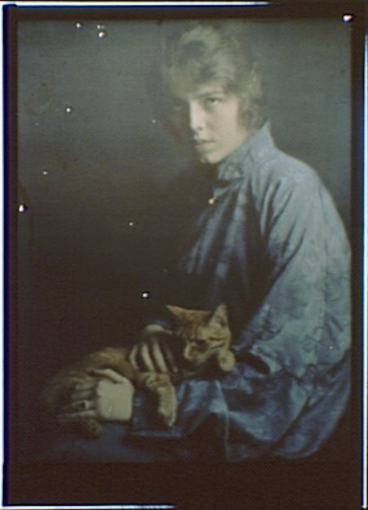 Déjà début du 20eme siècle, des portraits de femmes avec des chats par Arnold Genthe Deja debut du 20eme siecle des portraits de femmes avec des chats par Arnold Genthe 9 Deja-debut-du-20eme-siecle-des-portraits-de-femmes-avec-des-chats-par-Arnold-Genthe-9