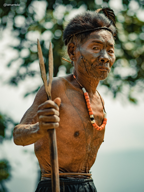 Des portraits de la tribu Konyak, les derniers chasseurs de tête du Nagaland Des portraits de la tribu Konyak les derniers chasseurs de tete du Nagaland 2 Des-portraits-de-la-tribu-Konyak-les-derniers-chasseurs-de-tete-du-Nagaland