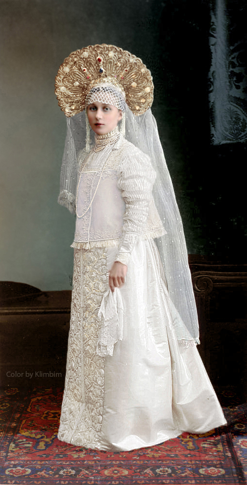 Le dernier bal des Romanov en 1903... en couleurs Le dernier bal des Romanov en 1903 en couleurs 22 Le-dernier-bal-des-Romanov-en-1903-en-couleurs-22