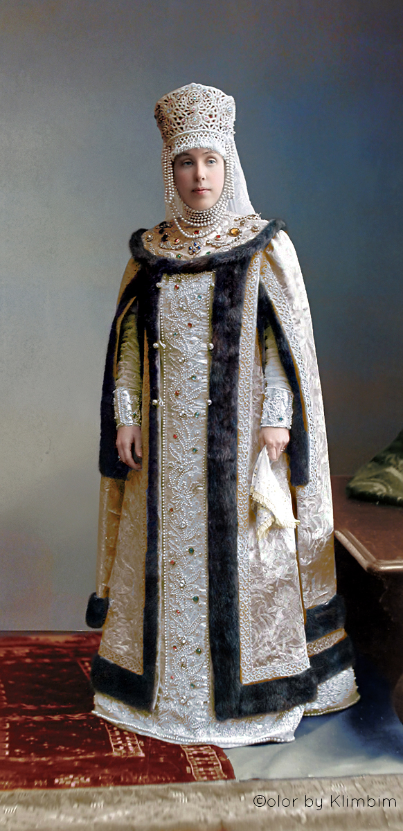 Le dernier bal des Romanov en 1903... en couleurs Le dernier bal des Romanov en 1903 en couleurs 24 Bezobrazow Madame Bezobrazow, nee Comtesse Stenbock-Fermor (Femme de boyard