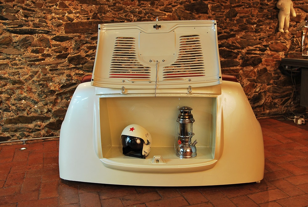 Le sofa 600 - un canapé en recyclage d'une Seat 600 Le sofa 600 un canape en recyclage d une Seat 600 3 Le-sofa-600-un-canape-en-recyclage-d-une-Seat-600-3