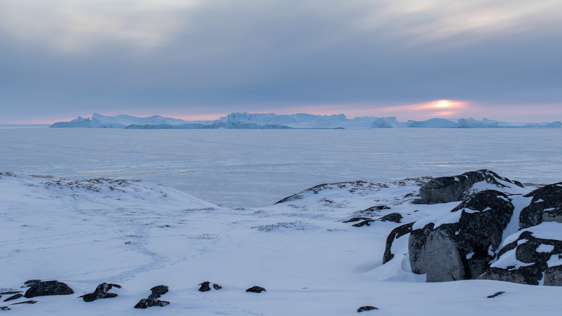 Quelques images de Ilulissat à l'ouest du Groenland par Julien Ratel Quelques images de Ilulissat a l ouest du Groenland par Julien Ratel 16 Quelques-images-de-Ilulissat-a-l-ouest-du-Groenland-par-Julien-Ratel-16