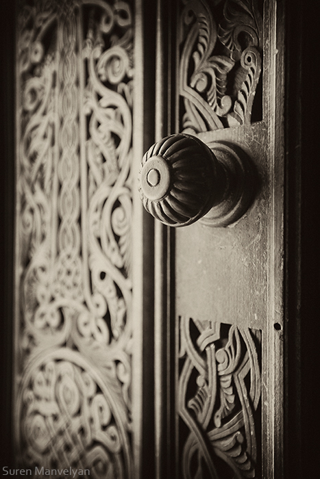 De magnifiques vieilles poignées de portes d'Arménie par Suren Manvelyan de magnifiques vieilles poignees de portes d Armenie par Suren Manvelyan 28 de-magnifiques-vieilles-poignees-de-portes-d-Armenie-par-Suren-Manvelyan-28