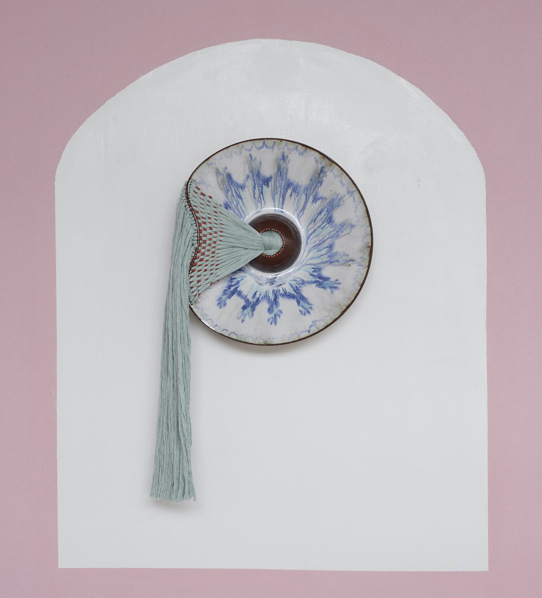 Des céramiques et des fils par Nicole McLaughlin des ceramiques et des fils par Nicole McLaughlin 7 des-ceramiques-et-des-fils-par-Nicole-McLaughlin-7