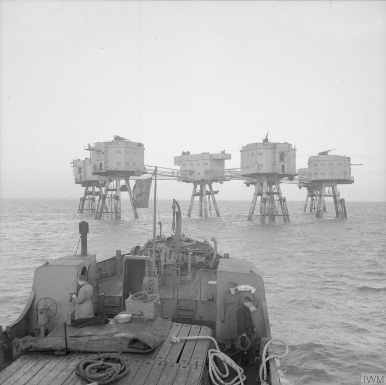 Fort Maunsell de la British Army dans l'estuaire de la Tamise en 1943 Fort Maunsell de la British Army dans l'estuaire de la Tamise en 1943
