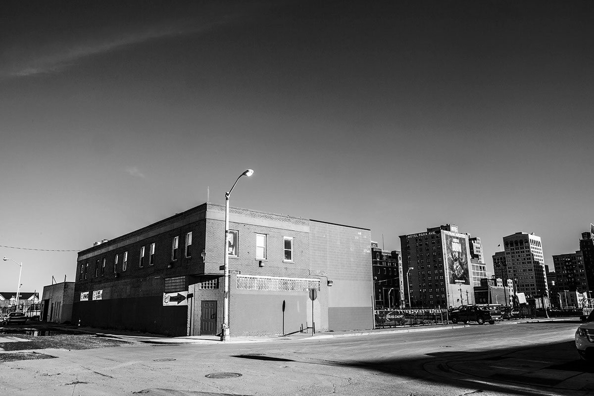 De vieux batiments de Detroit en noir et blanc par David Wile 23 vieux batiments de Detroit en noir et blanc par David Wile 16 23-vieux-batiments-de-Detroit-en-noir-et-blanc-par-David-Wile-16