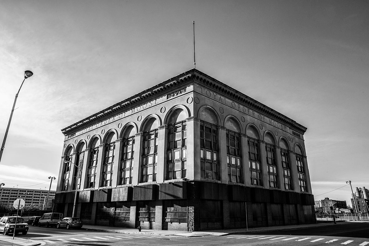 De vieux batiments de Detroit en noir et blanc par David Wile 23 vieux batiments de Detroit en noir et blanc par David Wile 18 23-vieux-batiments-de-Detroit-en-noir-et-blanc-par-David-Wile-18