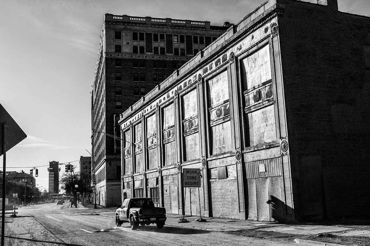 De vieux batiments de Detroit en noir et blanc par David Wile 23 vieux batiments de Detroit en noir et blanc par David Wile 9 23-vieux-batiments-de-Detroit-en-noir-et-blanc-par-David-Wile-9