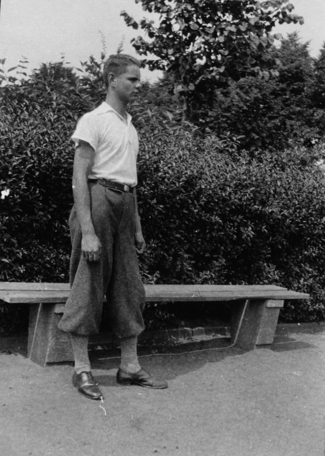 40 photos trouvées montrant la mode pour homme dans les années 1920 - 1930 40 photos trouvees montrant la mode pour homme dans les annees 1920 1930 2 40-photos-trouvees-montrant-la-mode-pour-homme-dans-les-annees-1920-1930-2