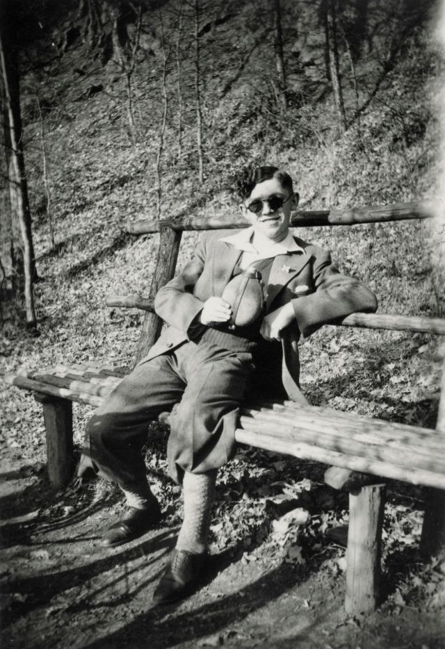 40 photos trouvées montrant la mode pour homme dans les années 1920 - 1930 40 photos trouvees montrant la mode pour homme dans les annees 1920 1930 38 40-photos-trouvees-montrant-la-mode-pour-homme-dans-les-annees-1920-1930-38