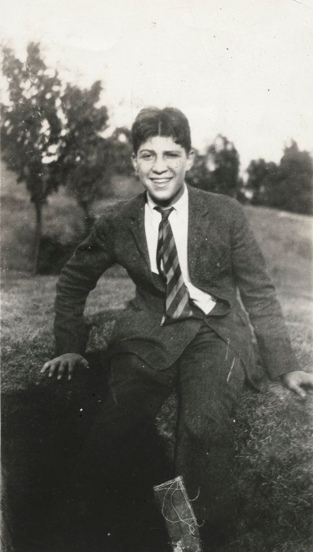 40 photos trouvées montrant la mode pour homme dans les années 1920 - 1930 40 photos trouvees montrant la mode pour homme dans les annees 1920 1930 5 40-photos-trouvees-montrant-la-mode-pour-homme-dans-les-annees-1920-1930-5