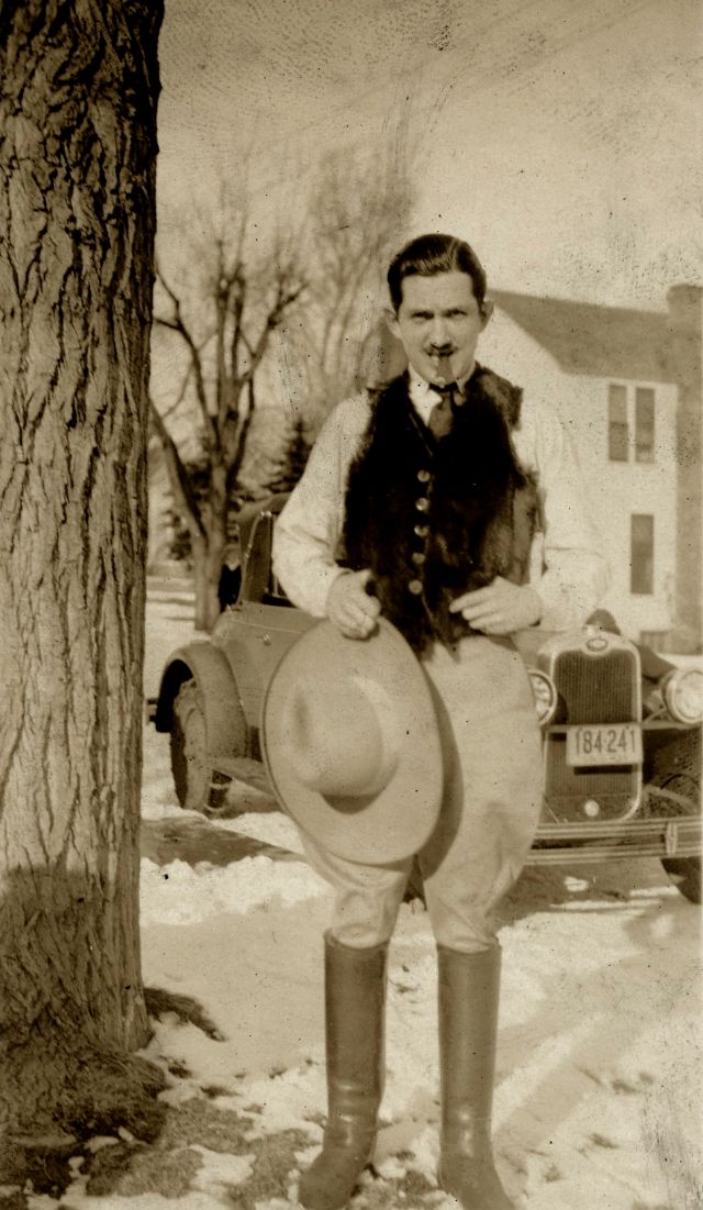 40 photos trouvées montrant la mode pour homme dans les années 1920 - 1930 40 photos trouvees montrant la mode pour homme dans les annees 1920 1930 7 40-photos-trouvees-montrant-la-mode-pour-homme-dans-les-annees-1920-1930-7