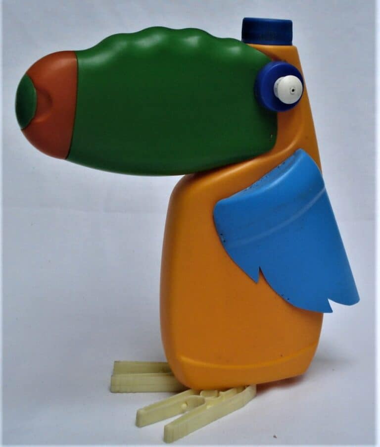 Du recyclage de bouteilles en plastique en jouets Du recyclage de bouteilles en plastique en jouets 3 Du-recyclage-de-bouteilles-en-plastique-en-jouets-3