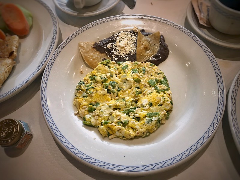 Escamol - le caviar mexicain aux larves de fourmis Escamol le caviar mexicain aux larves de fourmis oeuf chrysalide 5 Escamol-le-caviar-mexicain-aux-larves-de-fourmis-oeuf-chrysalide-5