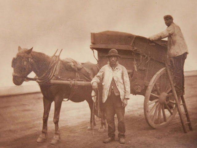 La vie des rues de Londres en 1877 La vie des rues de Londres en 1877 petits metiers boulots 16 La-vie-des-rues-de-Londres-en-1877-petits-metiers-boulots-16