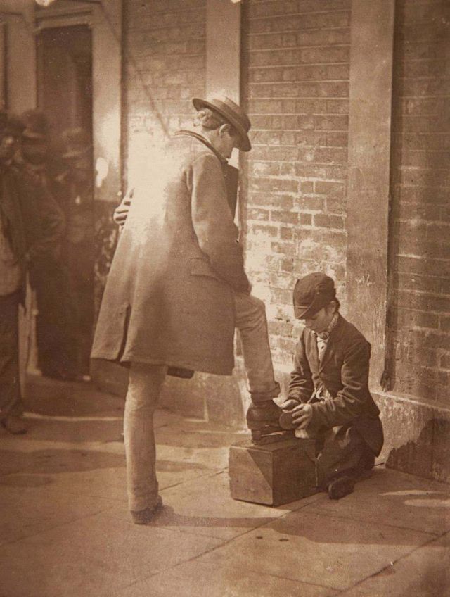 La vie des rues de Londres en 1877 La vie des rues de Londres en 1877 petits metiers boulots 33 La-vie-des-rues-de-Londres-en-1877-petits-metiers-boulots-33