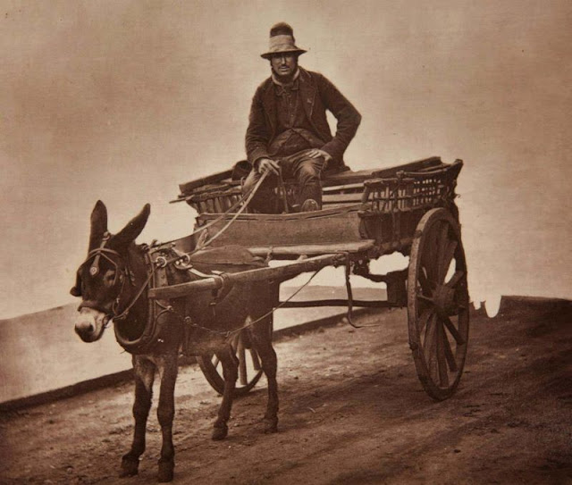 La vie des rues de Londres en 1877 La vie des rues de Londres en 1877 petits metiers boulots 6 La-vie-des-rues-de-Londres-en-1877-petits-metiers-boulots-6