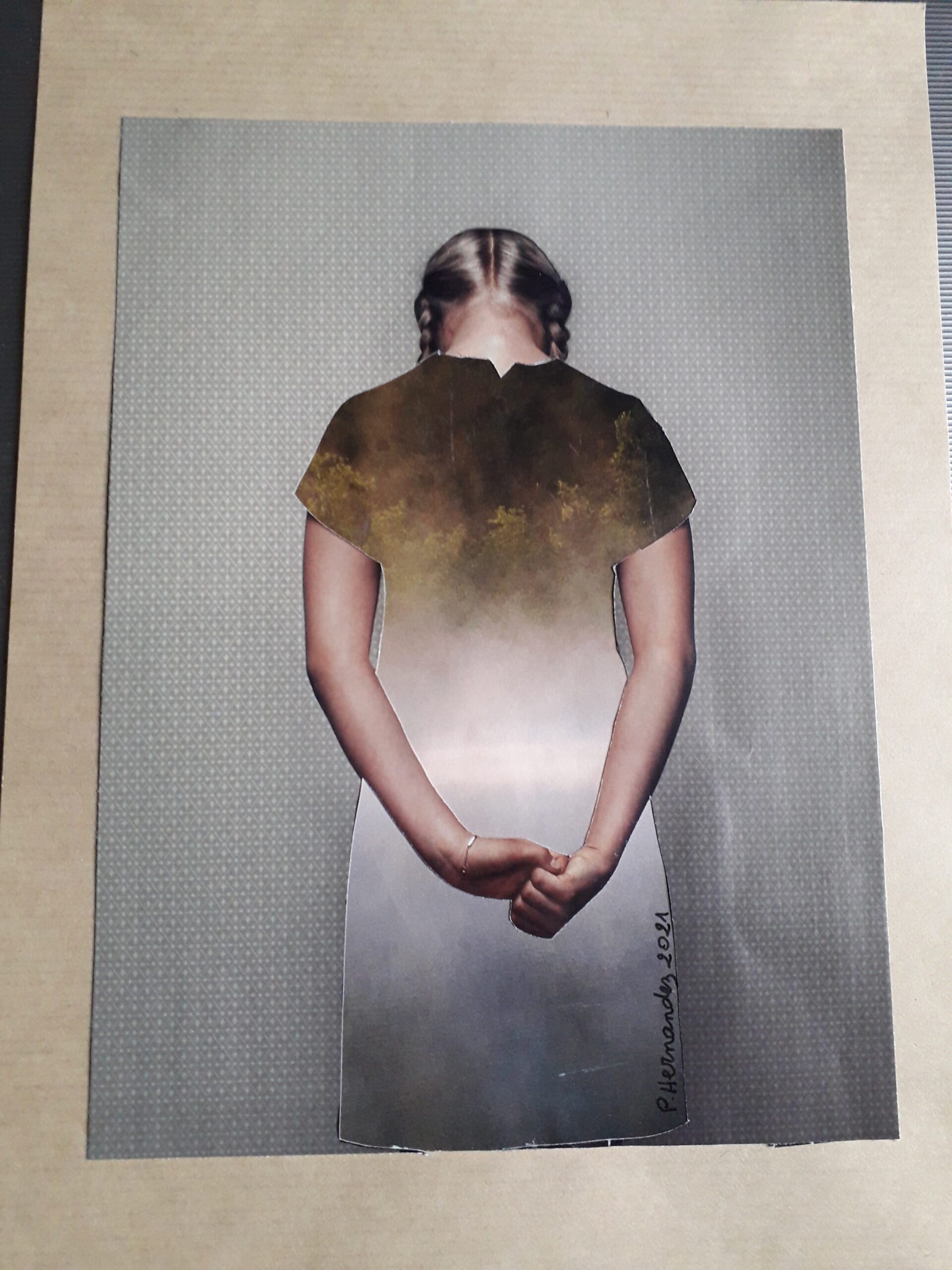 Les collages poétiques de Perrine Hernandez Les collages poetiques de Perrine Hernandez Robe en nuages scaled Les-collages-poetiques-de-Perrine-Hernandez-Robe-en-nuages