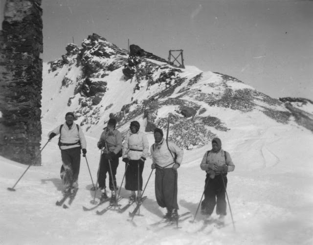 Les joies de la montagne et du ski dans les années 1920 - 1930 dans le sud Tyrol Les joies de la montagne et du ski dans les annees 1920 1930 dans le sud Tyrol 13 Les-joies-de-la-montagne-et-du-ski-dans-les-annees-1920-1930-dans-le-sud-Tyrol-13
