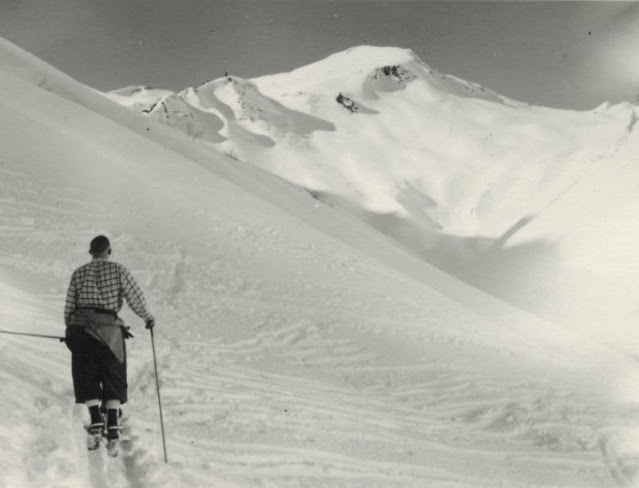 Les joies de la montagne et du ski dans les années 1920 - 1930 dans le sud Tyrol Les joies de la montagne et du ski dans les annees 1920 1930 dans le sud Tyrol 25 Les-joies-de-la-montagne-et-du-ski-dans-les-annees-1920-1930-dans-le-sud-Tyrol-25