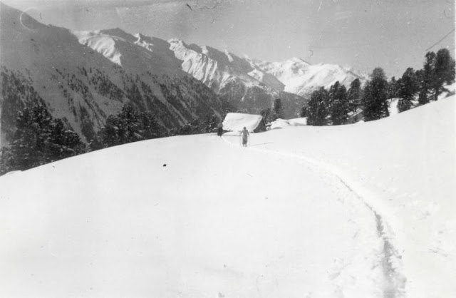 Les joies de la montagne et du ski dans les années 1920 - 1930 dans le sud Tyrol Les joies de la montagne et du ski dans les annees 1920 1930 dans le sud Tyrol 29 Les-joies-de-la-montagne-et-du-ski-dans-les-annees-1920-1930-dans-le-sud-Tyrol-29