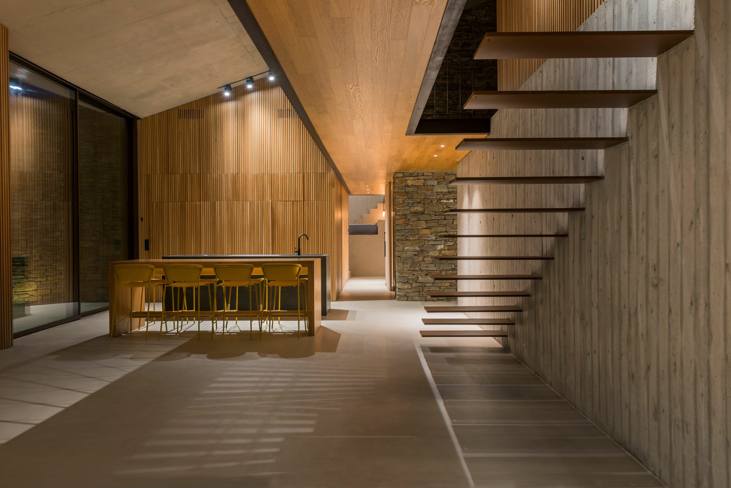 NCaved - une maison incrustée dans la colline NCaved une maison incrustee dans la colline 5 scaled NCaved-une-maison-incrustee-dans-la-colline-5