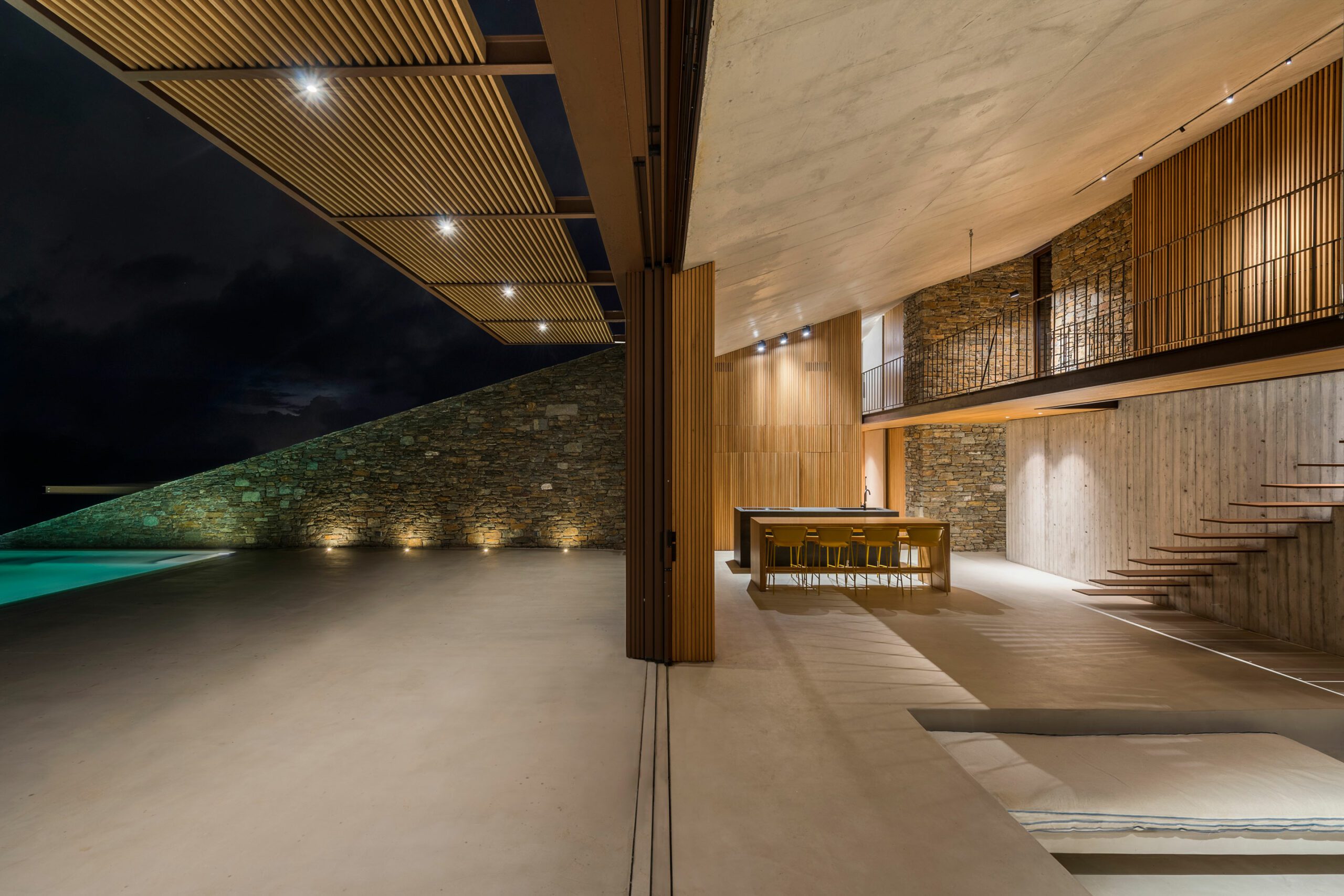 NCaved - une maison incrustée dans la colline NCaved une maison incrustee dans la colline 7 scaled NCaved-une-maison-incrustee-dans-la-colline-7