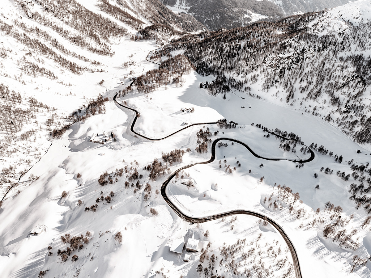 The Swiss Pass Series - les routes de cols de Suisse sous la neige The Swiss Pass Series les routes de cols de Suisse sous la neige 10 The-Swiss-Pass-Series-les-routes-de-cols-de-Suisse-sous-la-neige-10