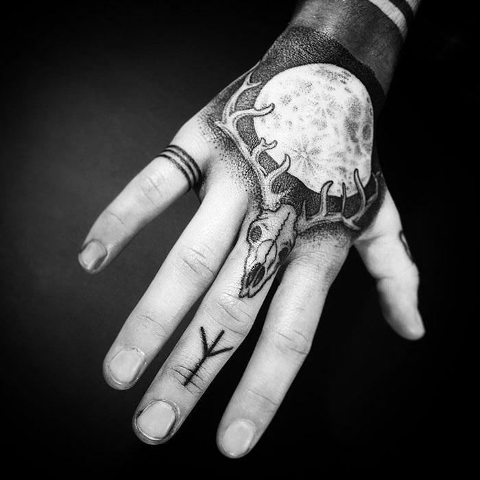 40 tatouages vikings pour s'insuffler un peu d'énergie nordique 30 tatouages vikings pour s insuffler un peu d energie nordique 4 30-tatouages-vikings-pour-s-insuffler-un-peu-d-energie-nordique-4