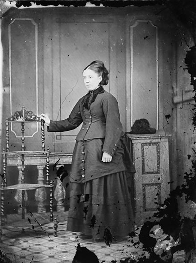 40 portraits de femmes galloises dans les années 1870 40 portraits de femmes galloises dans les annees 1870 5 40-portraits-de-femmes-galloises-dans-les-annees-1870-5