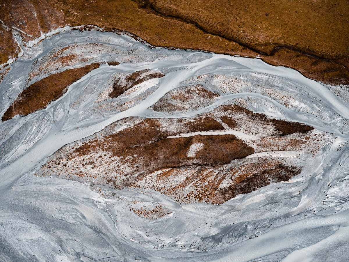 Alpine River - les rivières du haut lieu tectonique suisse Sardona vues du ciel par Tom Hegen Alpine River les rivieres du haut lieu tectonique suisse Sardona vues du ciel par Tom Hegen 9 Alpine-River-les-rivieres-du-haut-lieu-tectonique-suisse-Sardona-vues-du-ciel-par-Tom-Hegen-9