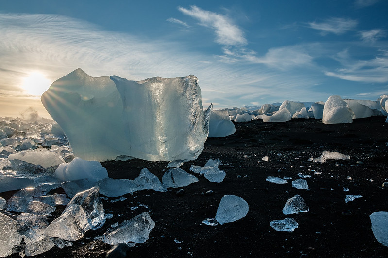 Breiðamerkursandur - diamond beach - la plage de diamants du lac Jökulsárlón Breidamerkursandur diamond beach la plage de diamants du lac Jokulsarlon 5 Breidamerkursandur-diamond-beach-la-plage-de-diamants-du-lac-Jokulsarlon-5