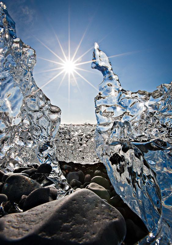 Breiðamerkursandur - diamond beach - la plage de diamants du lac Jökulsárlón Breidamerkursandur diamond beach la plage de diamants du lac Jokulsarlon 7 Breidamerkursandur-diamond-beach-la-plage-de-diamants-du-lac-Jokulsarlon-7