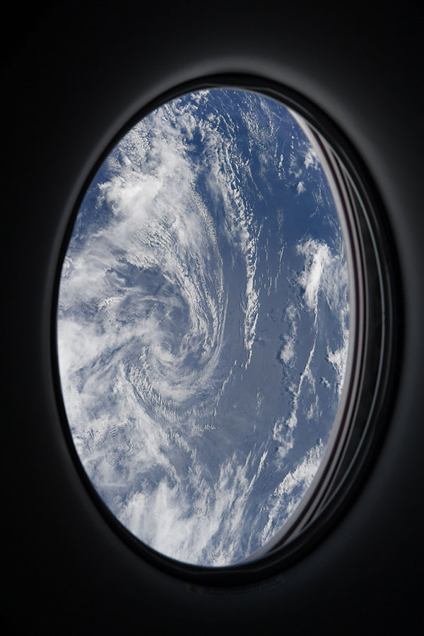 L'astronaute Mike Hopkins partage la vue de son hublot de Resilience L astronaute Mike Hopkins partage la vue de son hublot de Resilience crew dragon spacex 5 L-astronaute-Mike-Hopkins-partage-la-vue-de-son-hublot-de-Resilience-crew-dragon-spacex-5