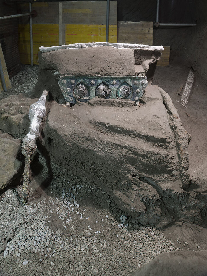 La découvert d'un char de cérémonie romain dans les ruines de Pompei La decouverte d un char de ceremonie romain dans les ruines de Pompei 2 La-decouverte-d-un-char-de-ceremonie-romain-dans-les-ruines-de-Pompei-2