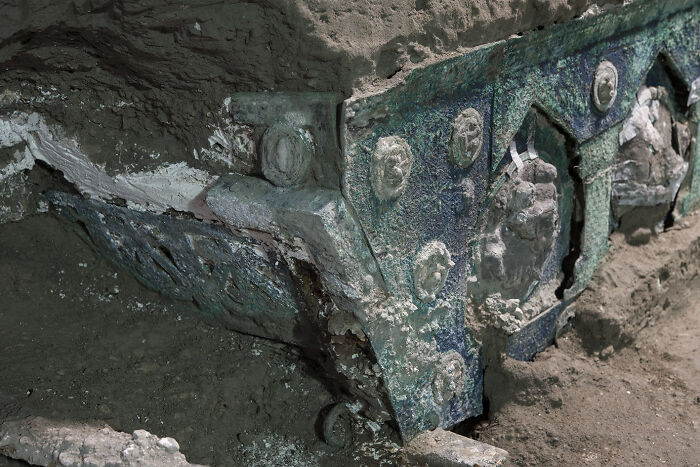 La découvert d'un char de cérémonie romain dans les ruines de Pompei La decouverte d un char de ceremonie romain dans les ruines de Pompei 5 La-decouverte-d-un-char-de-ceremonie-romain-dans-les-ruines-de-Pompei-5