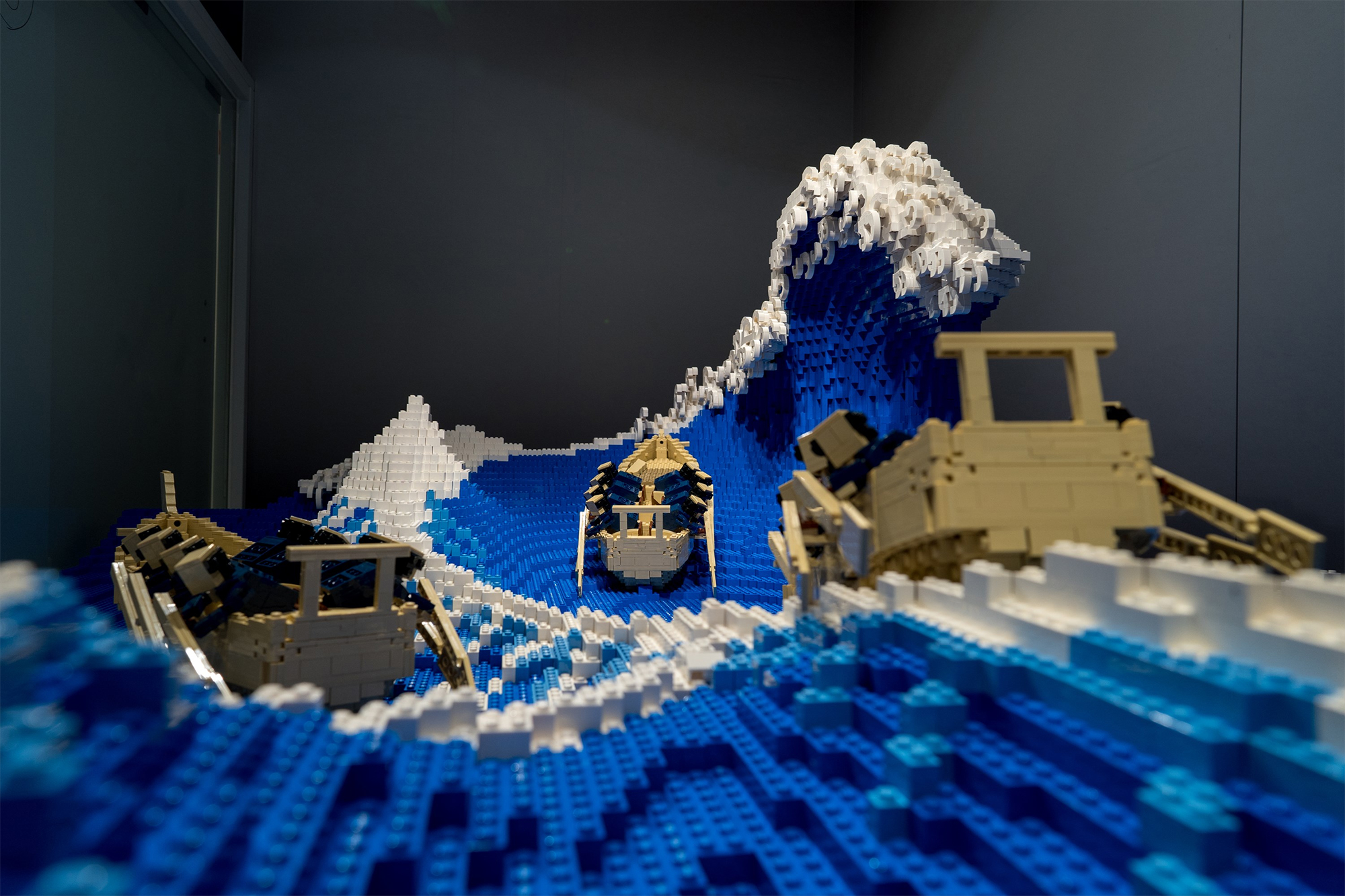 La grande vague de Kanagawa en lego par Jumpei Mitsui La grande vague de Kanagawa en lego par Jumpei Mitsui 3 La-grande-vague-de-Kanagawa-en-lego-par-Jumpei-Mitsui-3
