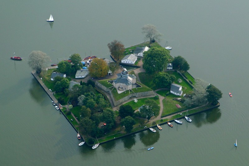 La magnifique île de Wilhelmstein sur le lac Steinhude en Allemagne La magnifique ile de Wilhelmstein sur le lac Steinhude en Allemagne 2 La-magnifique-ile-de-Wilhelmstein-sur-le-lac-Steinhude-en-Allemagne-2